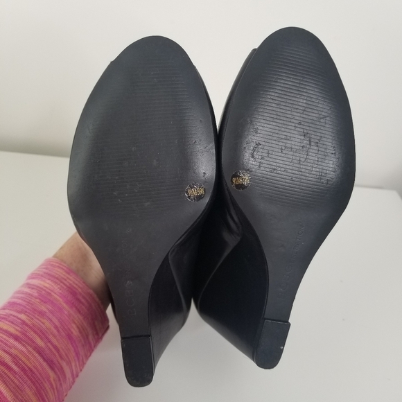 BCBGeneration Black Leather Chunky Wedge Peeptoe Sandals Size 9.5 - Picture 7 of 9